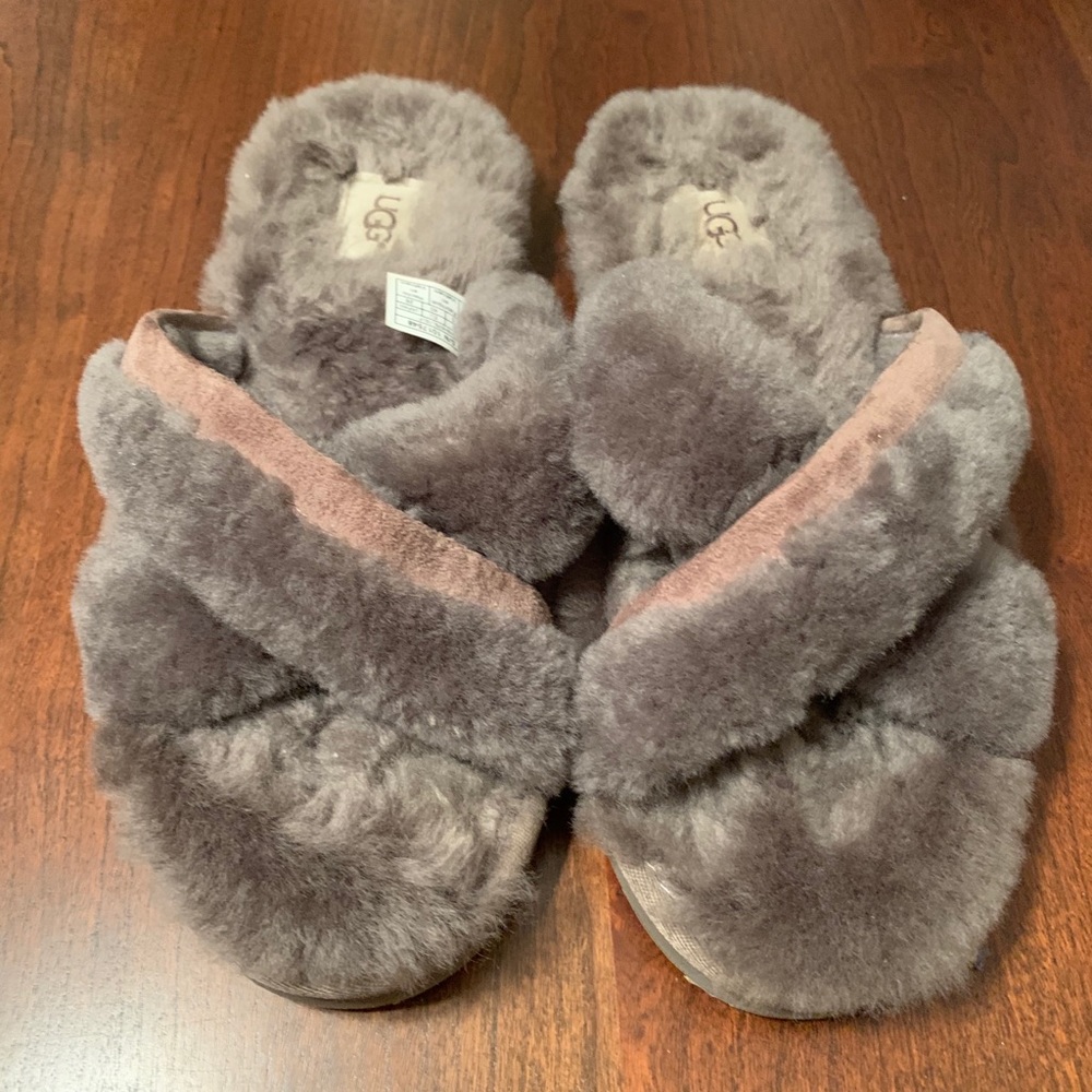 * sold * UGG slippers